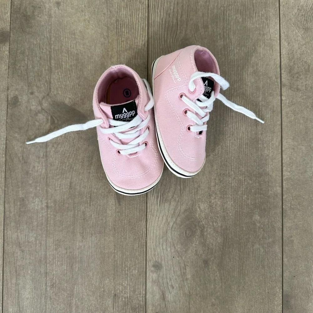 New Boutique Baby Girl Soft Crib First Steps Walking Canvas Shoes Sneakers Sz 5